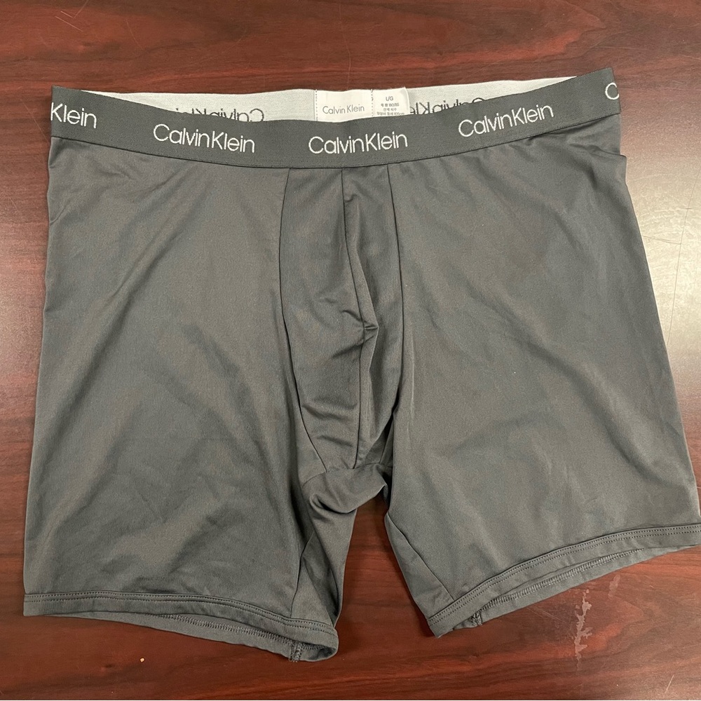 Men's Calvin Klein underwear, boxer briefs, size large.